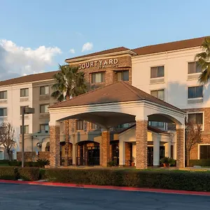 3* Hotel Courtyard By Marriott Ontario
