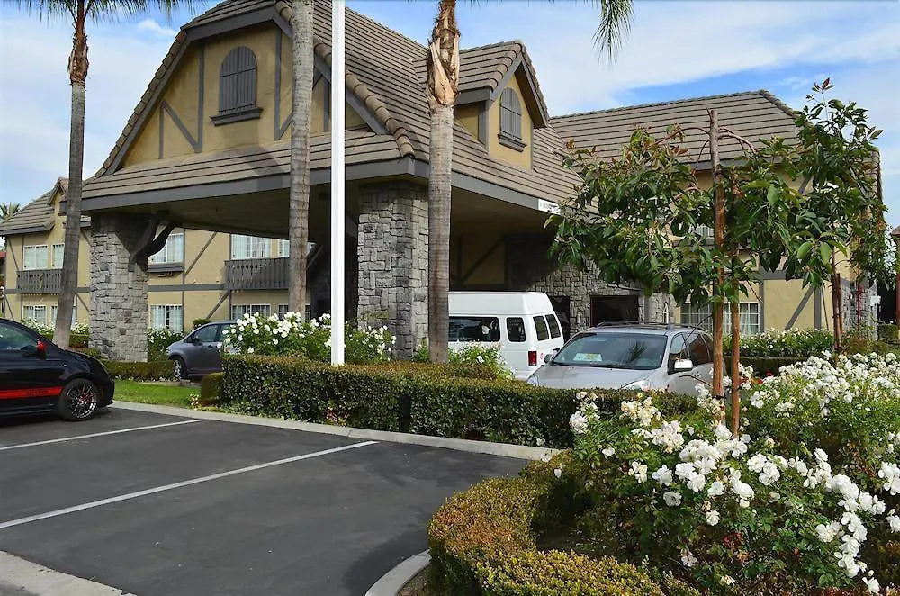 Folk Inn Ontario Airport Hotel